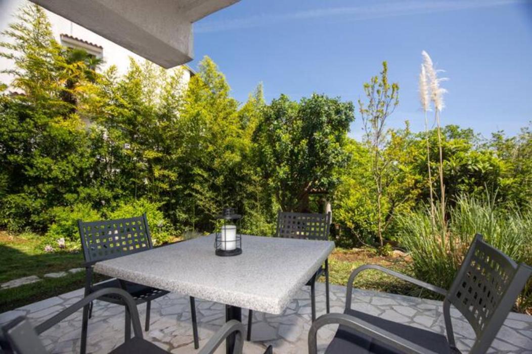 דירות לובראן Secret Garden House מראה חיצוני תמונה